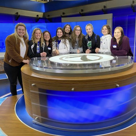 Gretna senior journalists from all publications at KETV during our careerockit day