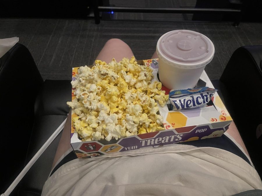 SNACKS.+Popcorn+has+always+been+a+movie+staple.+The+reason+they+are+served+at+theaters+is+because+they+are+cheap+and+do+not+require+a+lot+of+equipment+to+prepare.+Although+sadly+the+popcorn+shown+was+burnt.